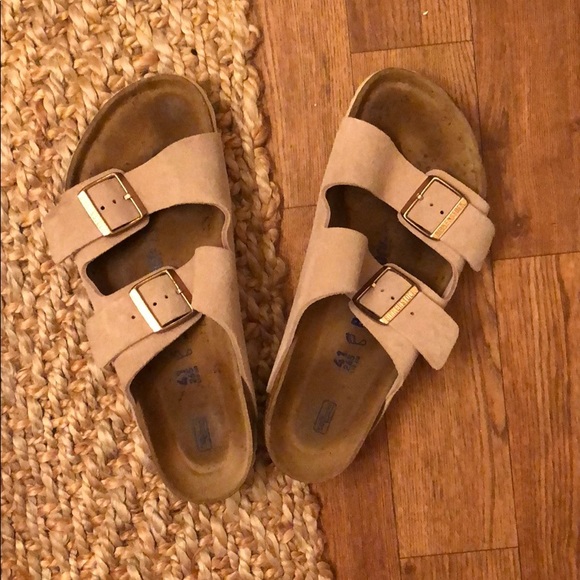 tan suede birkenstocks